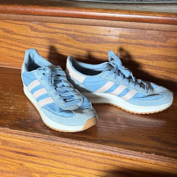 Adidas Women’s 70’s Run 2.0 - Picture 1 of 7